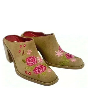 Vintage Riverstone Rosebuds Women’s Brown Suede Western Clogs Y2 K  Size 8.5 B